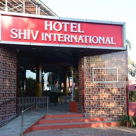 Hotel Shiv International Bhachau Exterior foto